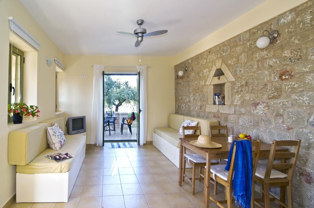 Amoni Holiday Homes Кардамили Екстериор снимка